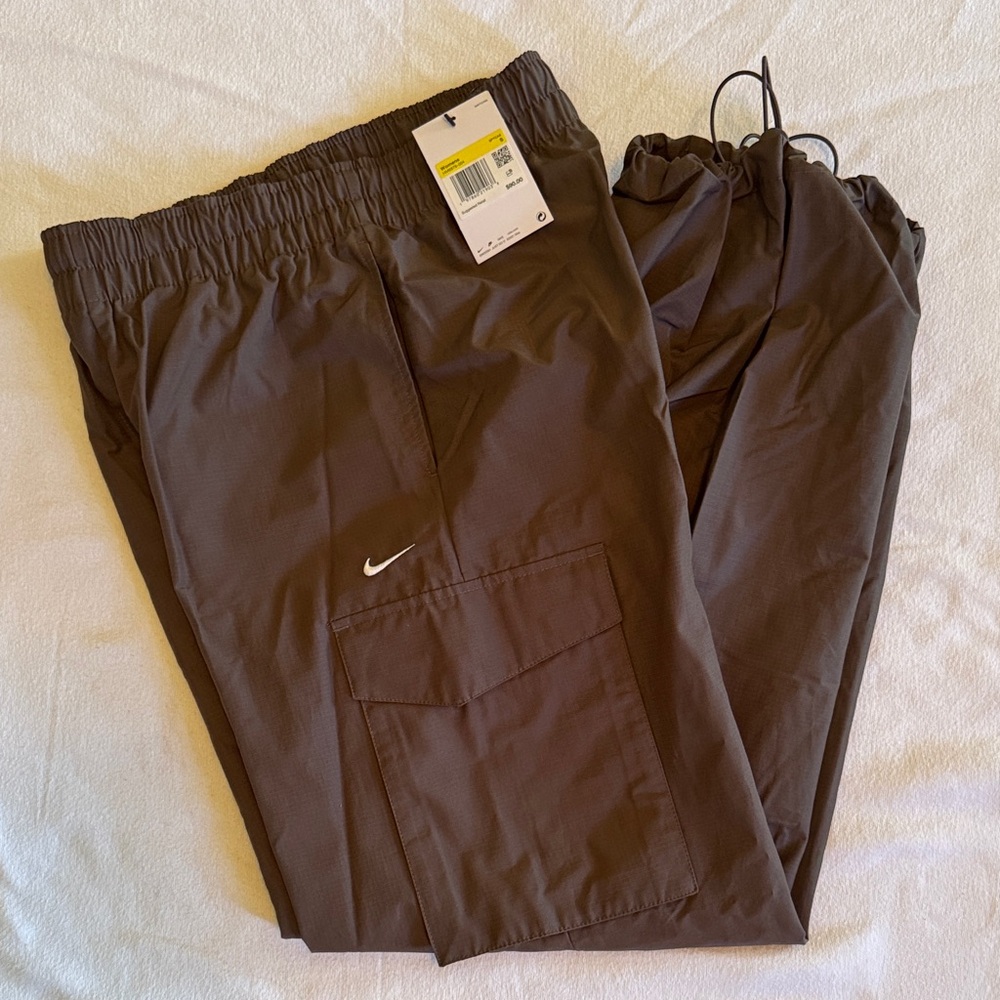 Nike Women's Brown Cargo Jogger Pants